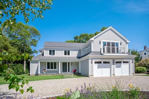 218 Glenneagle Dr, Mashpee, MA 02649 photo 1
