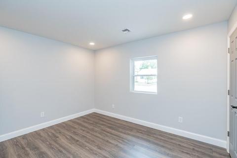 8 Ansara St, Springfield, MA 01104 photo 21