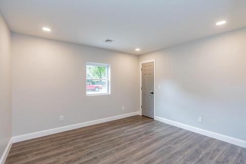 8 Ansara St, Springfield, MA 01104 photo 20