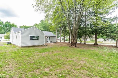 8 Ansara St, Springfield, MA 01104 photo 30