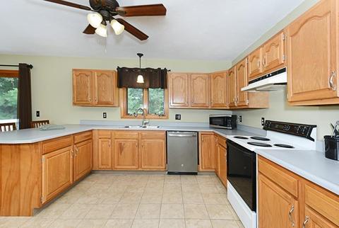 46 Eagle Dr, Dudley, MA 01571 photo 5