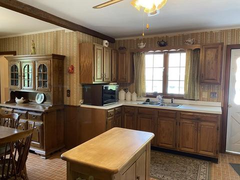 36 Cherry St, Ware, MA 01082 photo 8