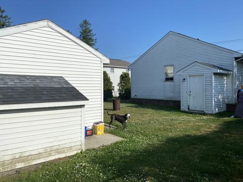 902 Dwelly St, Fall River, MA 02724 photo 4
