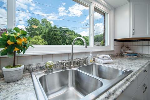 44 Connolly St, Springfield, MA 01151 photo 8