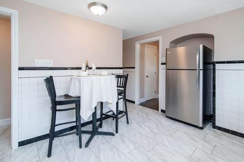 44 Connolly St, Springfield, MA 01151 photo 7