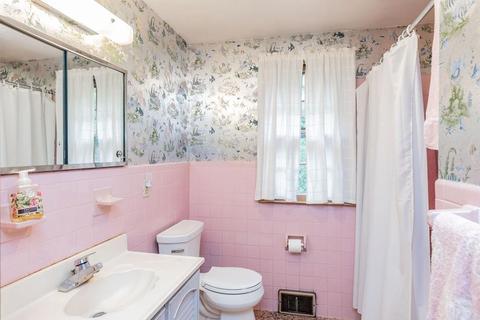 102 Bulat Dr, Springfield, MA 01129 photo 18