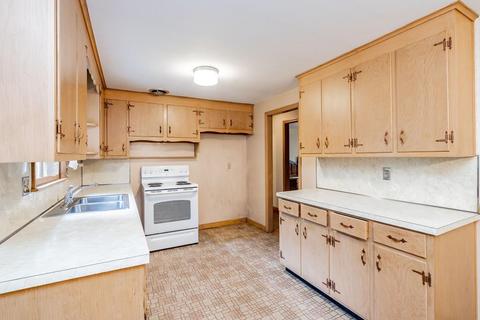 102 Bulat Dr, Springfield, MA 01129 photo 7
