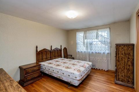 102 Bulat Dr, Springfield, MA 01129 photo 17