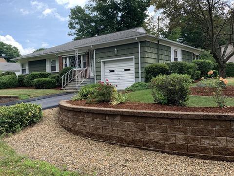 2 Crystal St, Webster, MA 01570 photo 4