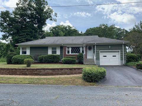 2 Crystal St, Webster, MA 01570 photo 3
