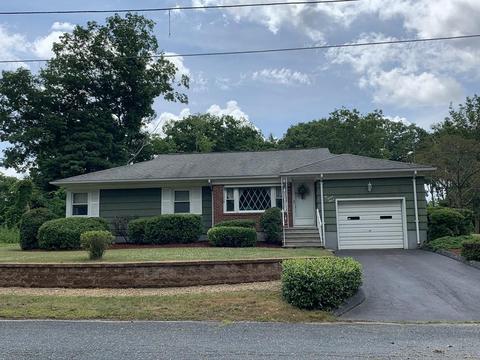 2 Crystal St, Webster, MA 01570 photo 2