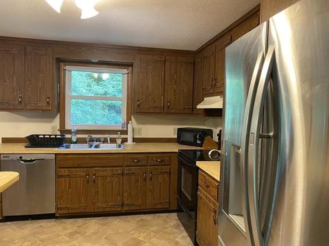 8 Dutton Rd, Pelham, NH 03076 photo 11