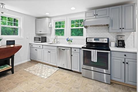 255 North St, Hingham, MA 02043 photo 8