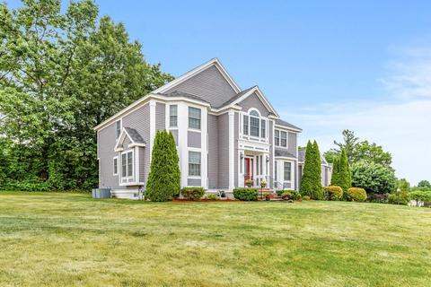 8 Regency Dr, Dracut, MA 01826 photo 2