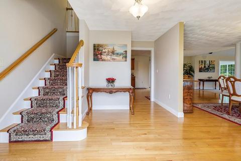 8 Regency Dr, Dracut, MA 01826 photo 3