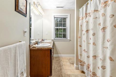 8 Regency Dr, Dracut, MA 01826 photo 23
