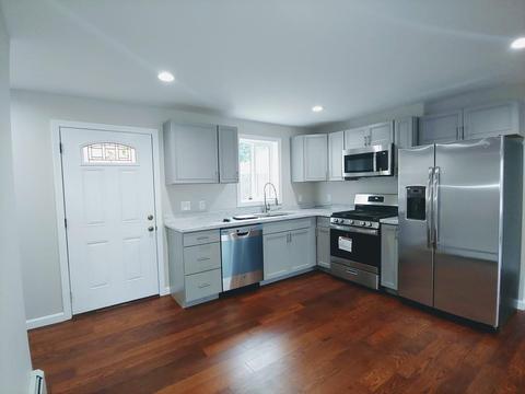 140 Earle St #B, Woonsocket, RI 02895 photo 6