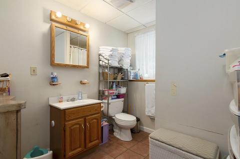 48 Bardsely St, Fall River, MA 02723 photo 31
