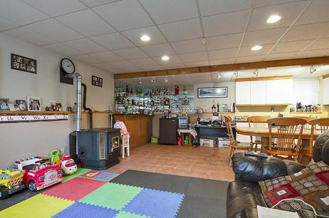 48 Bardsely St, Fall River, MA 02723 photo 28
