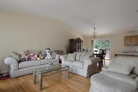 48 Bardsely St, Fall River, MA 02723 photo 9