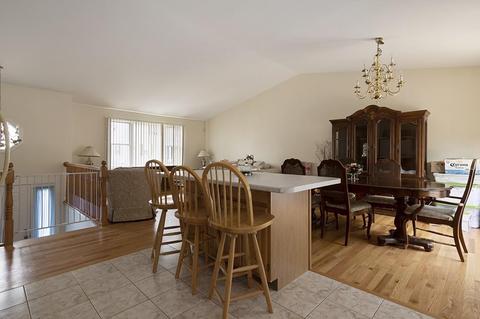 48 Bardsely St, Fall River, MA 02723 photo 5