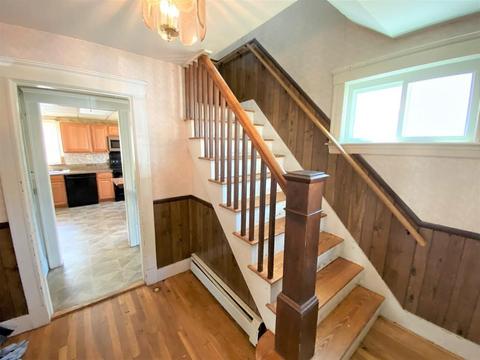 21 Gregg St, Beverly, MA 01915 photo 2