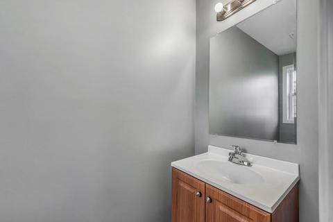 37 Clantoy St, Springfield, MA 01104 photo 7