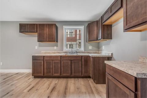 37 Clantoy St, Springfield, MA 01104 photo 1