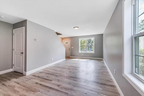 37 Clantoy St, Springfield, MA 01104 photo 5