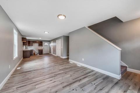 37 Clantoy St, Springfield, MA 01104 photo 3