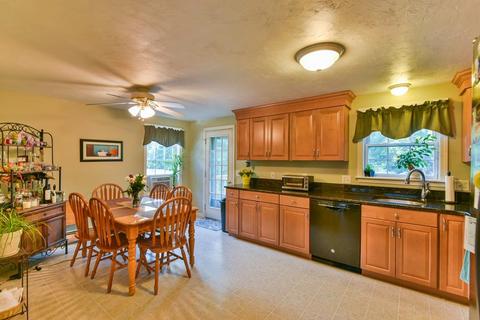 7 Harvard St, Webster, MA 01570 photo 9
