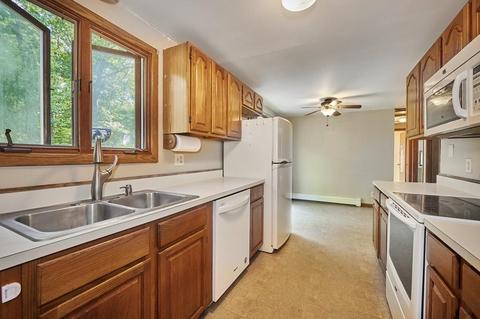 13 Droy Cir, Easthampton, MA 01027 photo 16