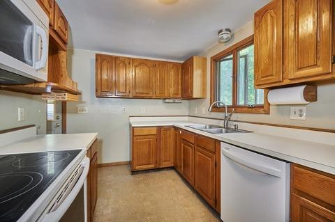 13 Droy Cir, Easthampton, MA 01027 photo 15