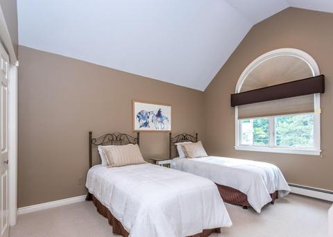 42 Cranberry Ln, Needham, MA 02492 photo 29