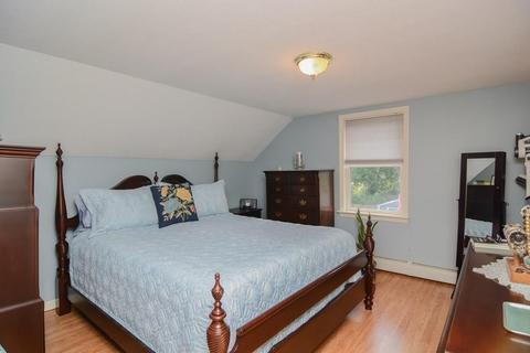 54 Manchester St, Lowell, MA 01852 photo 17