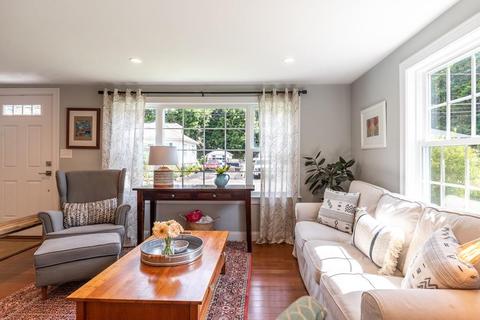 27 Douglas Ave, Maynard, MA 01754 photo 8