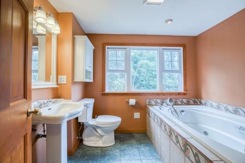 159 Fair Oak Rd, Springfield, MA 01128 photo 17
