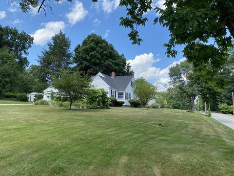 134 Church St, Ware, MA 01082 photo 3