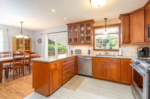 12 Robin Rd, Easthampton, MA 01027 photo 5