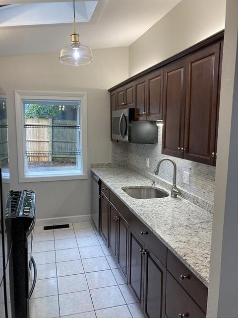 1 Larch Rd, Georgetown, MA 01833 photo 7