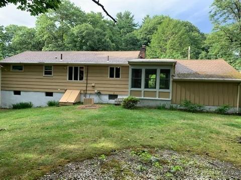 10 Kelch St, Reading, MA 01867 photo 3