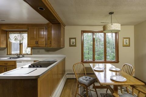 10 Kelch St, Reading, MA 01867 photo 8
