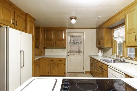 10 Kelch St, Reading, MA 01867 photo 7