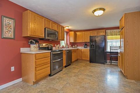 37 Deer Run Rd, Bellingham, MA 02019 photo 14