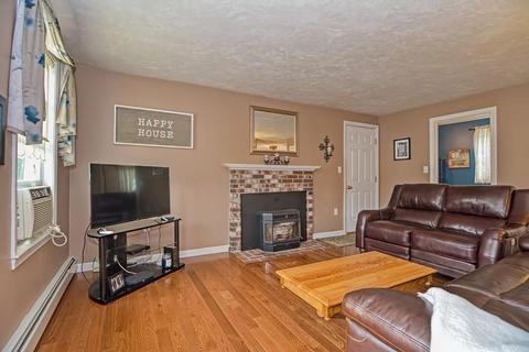 37 Deer Run Rd, Bellingham, MA 02019 photo 9