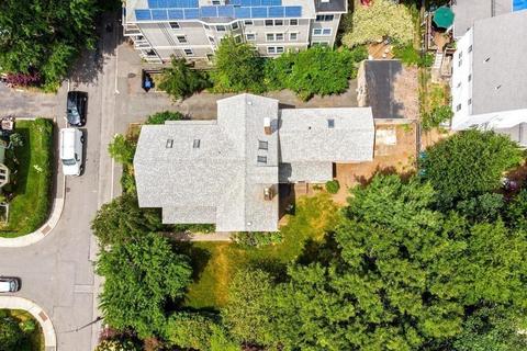25 Stanton Rd, Brookline, MA 02445 photo 32