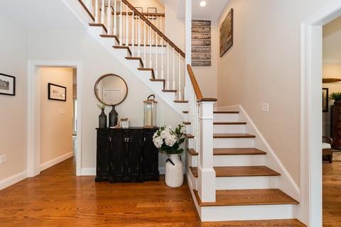 70 Ogunquit Rd, North Andover, MA 01845 photo 4