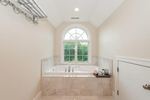 70 Ogunquit Rd, North Andover, MA 01845 photo 18