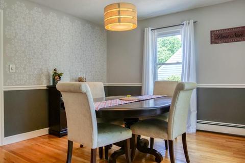 58 Senator St, Springfield, MA 01129 photo 6