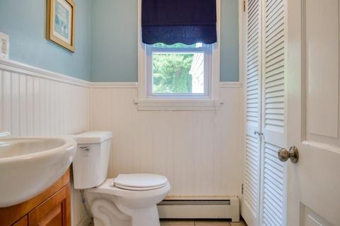 58 Senator St, Springfield, MA 01129 photo 10